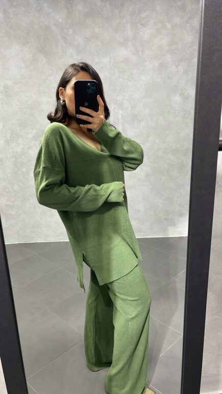 Ensemble Vert Col en V